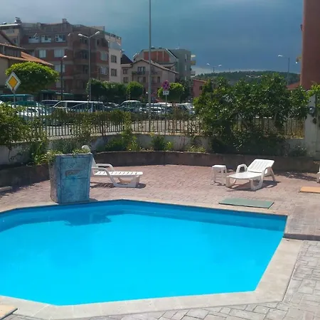 Apartman Aura *