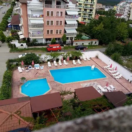 Aura Apartman *